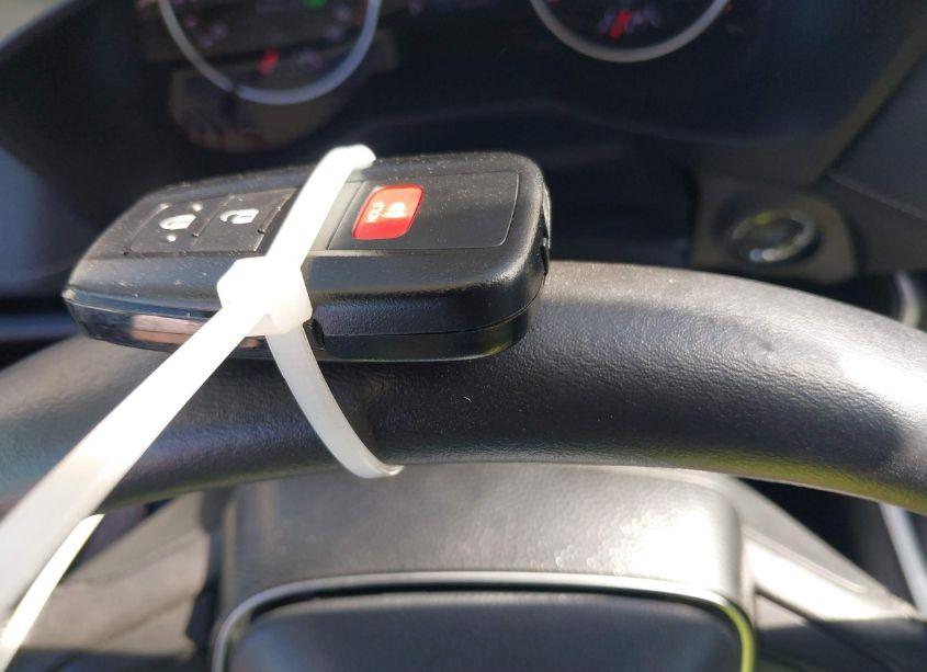 Photo 11 of 2021 Toyota Rav4 XLE PREMIUM (VIN 2T3C1RFV8MC137725)