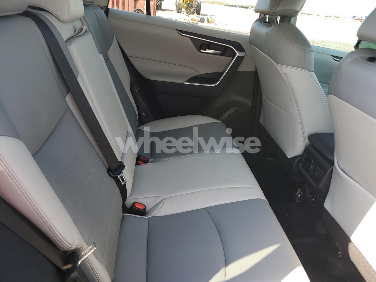 Photo 10 of 2021 TOYOTA RAV4 XLE PREMIUM (VIN 2T3C1RFV8MC153021)