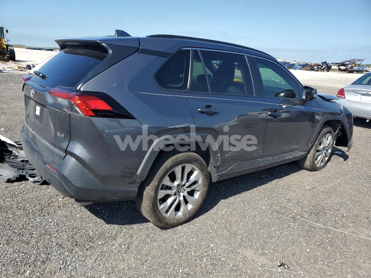 Photo 3 of 2021 TOYOTA RAV4 XLE PREMIUM (VIN 2T3C1RFV8MC153021)