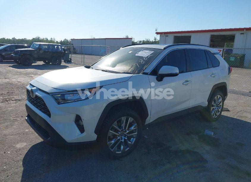 Photo 2 of 2021 Toyota Rav4 XLE PREMIUM (VIN 2T3C1RFV8MW117862)