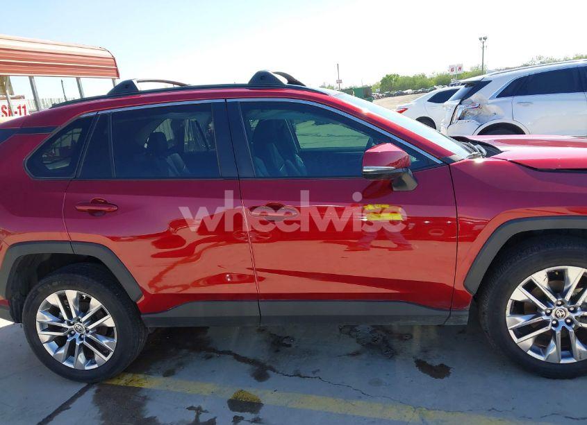 Photo 14 of 2021 Toyota Rav4 XLE PREMIUM (VIN 2T3C1RFV8MW173400)