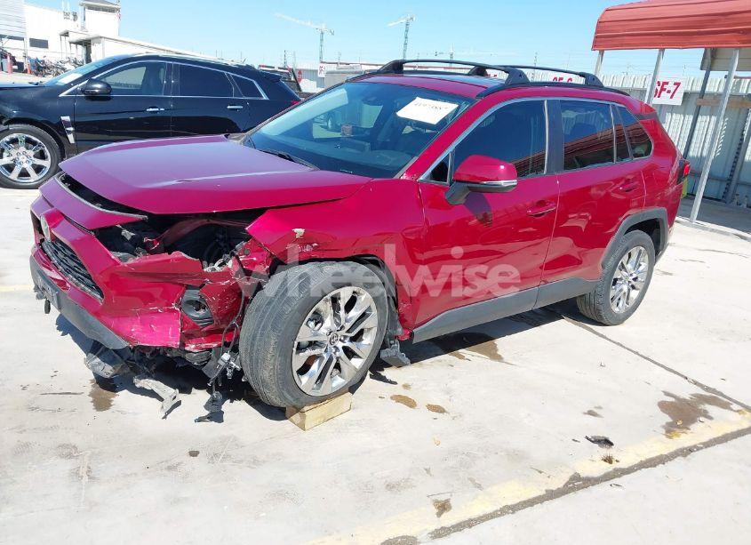 Photo 2 of 2021 Toyota Rav4 XLE PREMIUM (VIN 2T3C1RFV8MW173400)