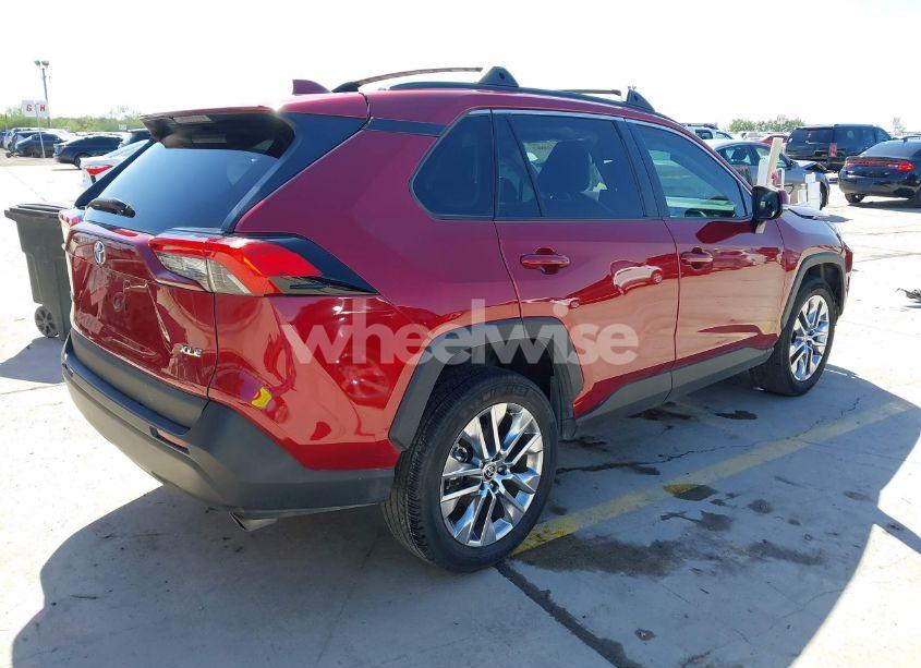 Photo 4 of 2021 Toyota Rav4 XLE PREMIUM (VIN 2T3C1RFV8MW173400)