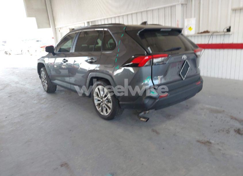 Photo 3 of 2022 Toyota Rav4 XLE PREMIUM (VIN 2T3C1RFV8NC192497)