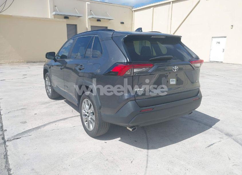 Photo 3 of 2023 Toyota Rav4 XLE PREMIUM (VIN 2T3C1RFV8PC227493)