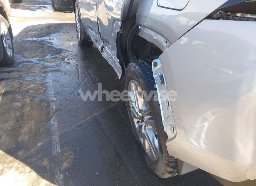 Photo 17 of 2024 Toyota Rav4 XLE PREMIUM (VIN 2T3C1RFV8RC292489)