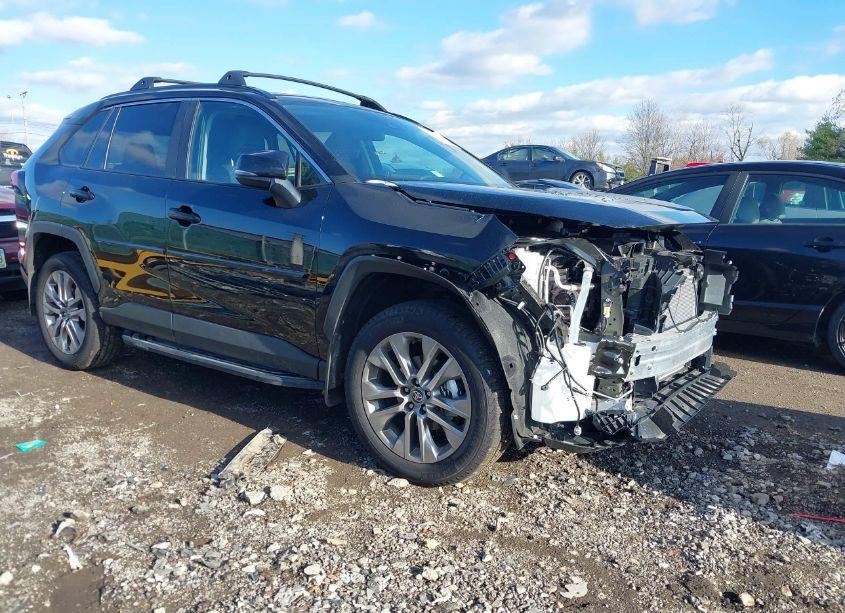 2024 Toyota Rav4 XLE PREMIUM (VIN 2T3C1RFV8RC294520) main photo