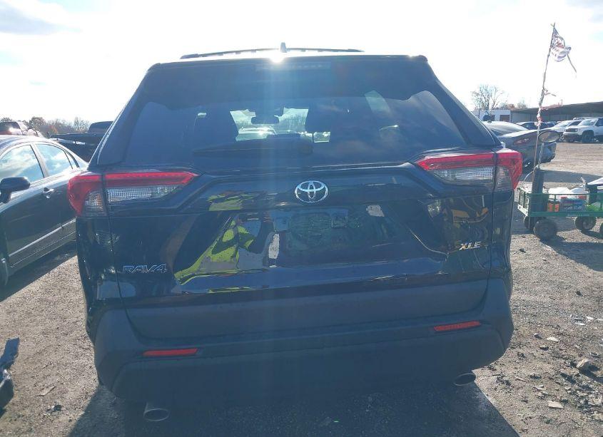 Photo 17 of 2024 Toyota Rav4 XLE PREMIUM (VIN 2T3C1RFV8RC294520)