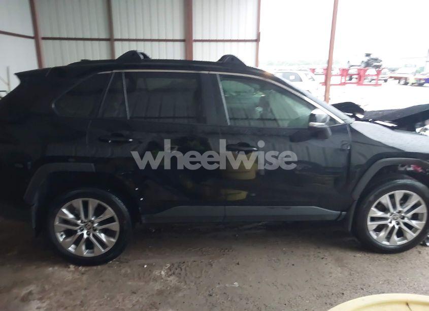 Photo 13 of 2024 Toyota Rav4 XLE PREMIUM (VIN 2T3C1RFV8RW305725)