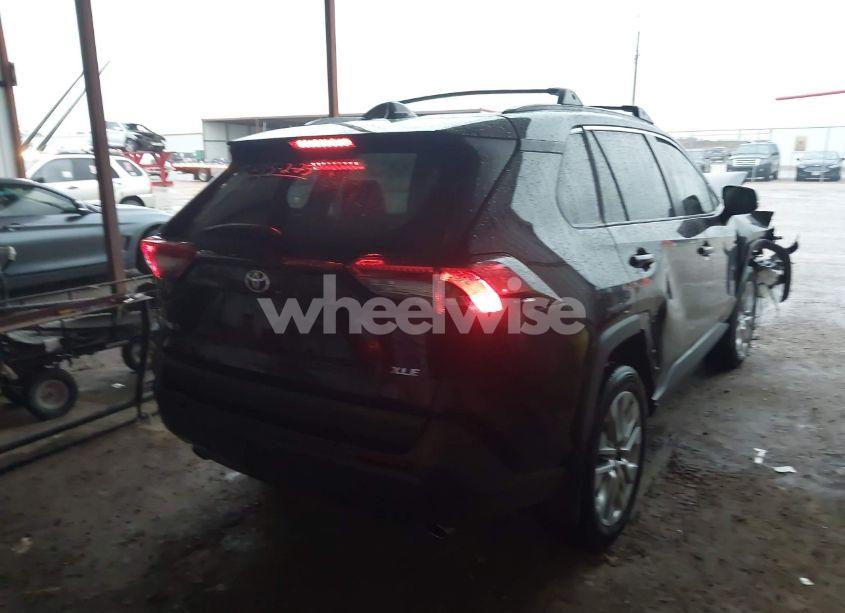 Photo 4 of 2024 Toyota Rav4 XLE PREMIUM (VIN 2T3C1RFV8RW305725)