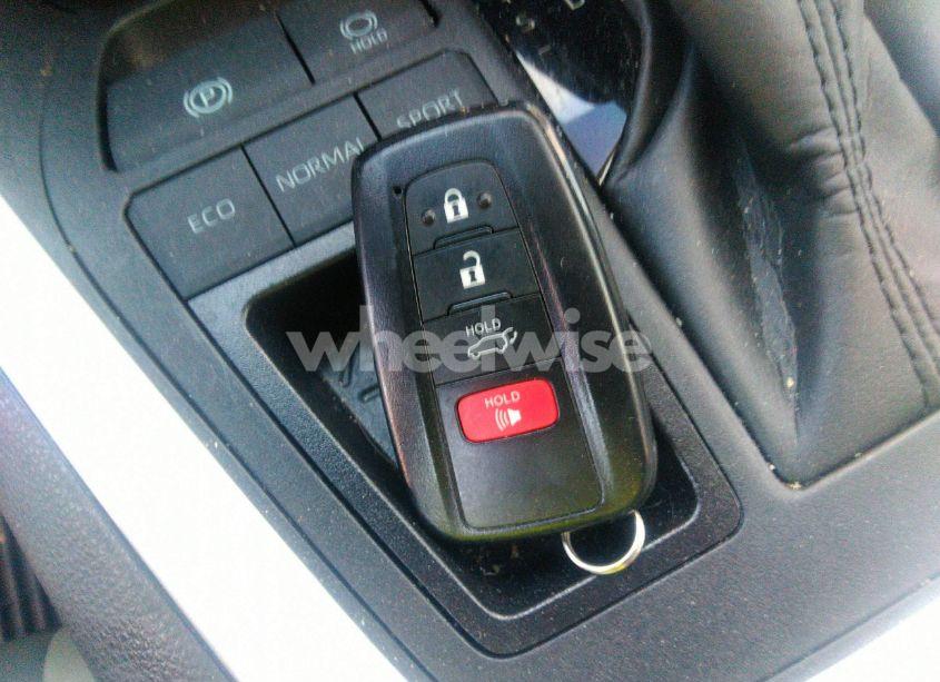 Photo 11 of 2024 Toyota Rav4 XLE PREMIUM (VIN 2T3C1RFV8RW314490)