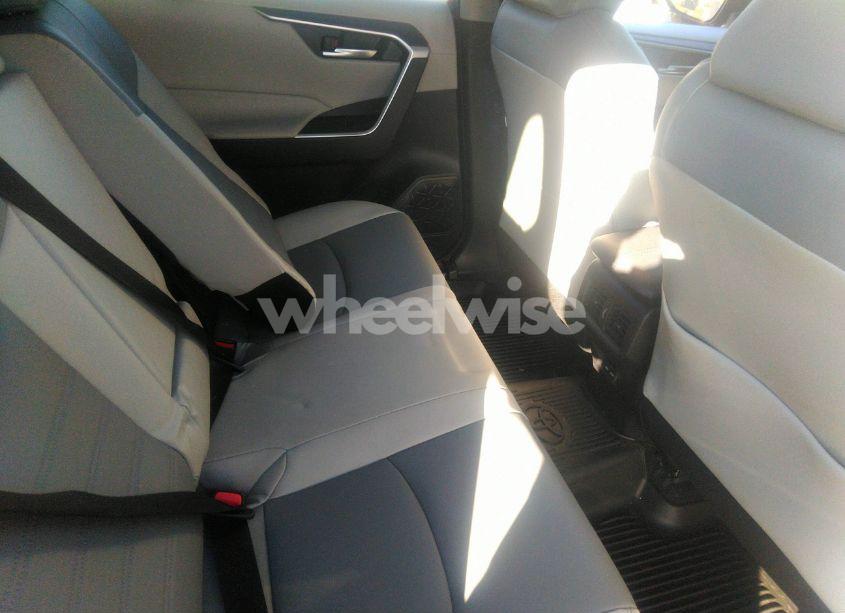 Photo 8 of 2024 Toyota Rav4 XLE PREMIUM (VIN 2T3C1RFV8RW314490)