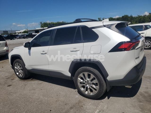 Photo 4 of 2025 TOYOTA RAV4 XLE PREMIUM (VIN 2T3C1RFV8SW366661)