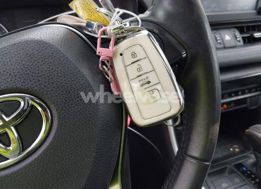 Photo 11 of 2019 Toyota Rav4 XLE PREMIUM (VIN 2T3C1RFV9KC007255)