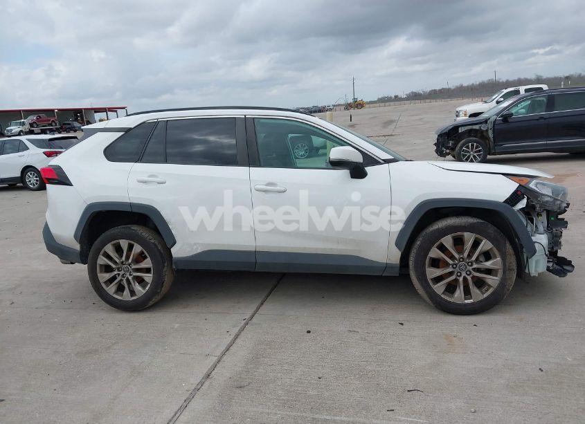 Photo 13 of 2019 Toyota Rav4 XLE PREMIUM (VIN 2T3C1RFV9KC007255)