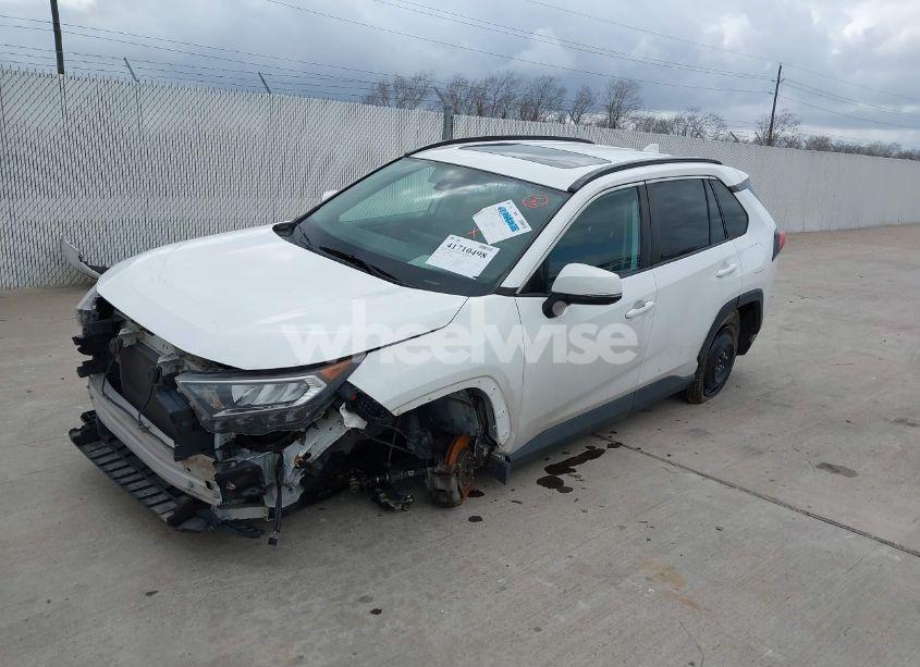 Photo 2 of 2019 Toyota Rav4 XLE PREMIUM (VIN 2T3C1RFV9KC007255)