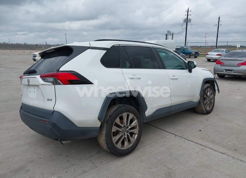 Photo 4 of 2019 Toyota Rav4 XLE PREMIUM (VIN 2T3C1RFV9KC007255)