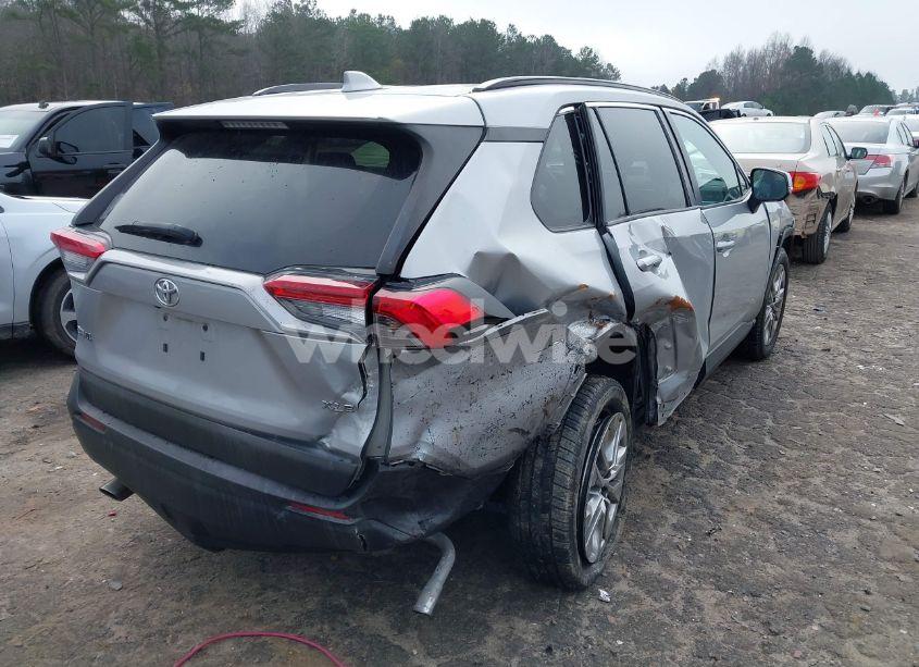 Photo 4 of 2019 Toyota Rav4 XLE PREMIUM (VIN 2T3C1RFV9KW021624)