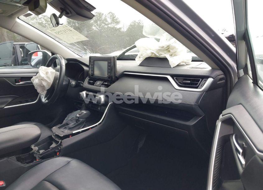 Photo 5 of 2019 Toyota Rav4 XLE PREMIUM (VIN 2T3C1RFV9KW021624)