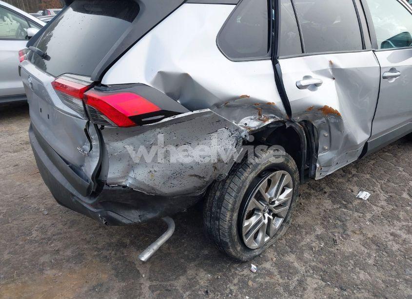 Photo 6 of 2019 Toyota Rav4 XLE PREMIUM (VIN 2T3C1RFV9KW021624)