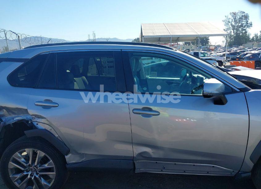 Photo 14 of 2019 Toyota Rav4 XLE PREMIUM (VIN 2T3C1RFV9KW055093)
