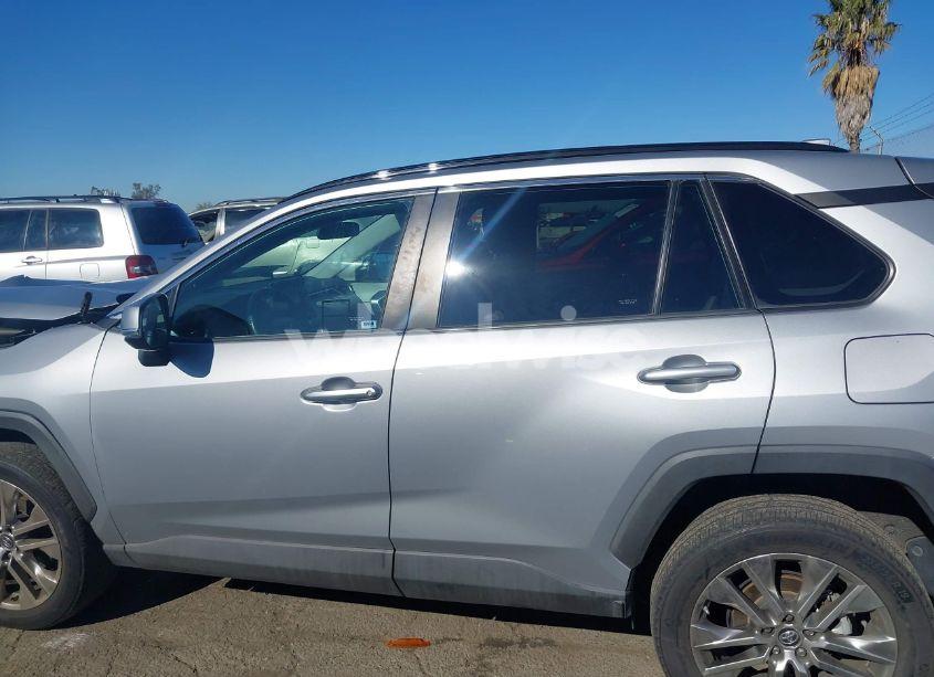 Photo 15 of 2019 Toyota Rav4 XLE PREMIUM (VIN 2T3C1RFV9KW055093)