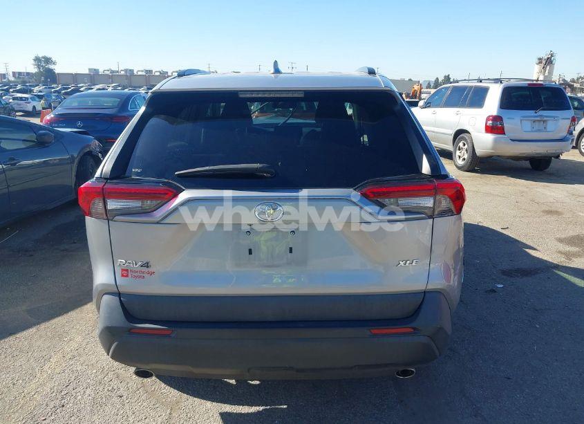 Photo 17 of 2019 Toyota Rav4 XLE PREMIUM (VIN 2T3C1RFV9KW055093)