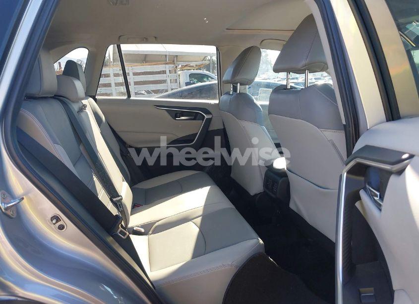 Photo 8 of 2019 Toyota Rav4 XLE PREMIUM (VIN 2T3C1RFV9KW055093)