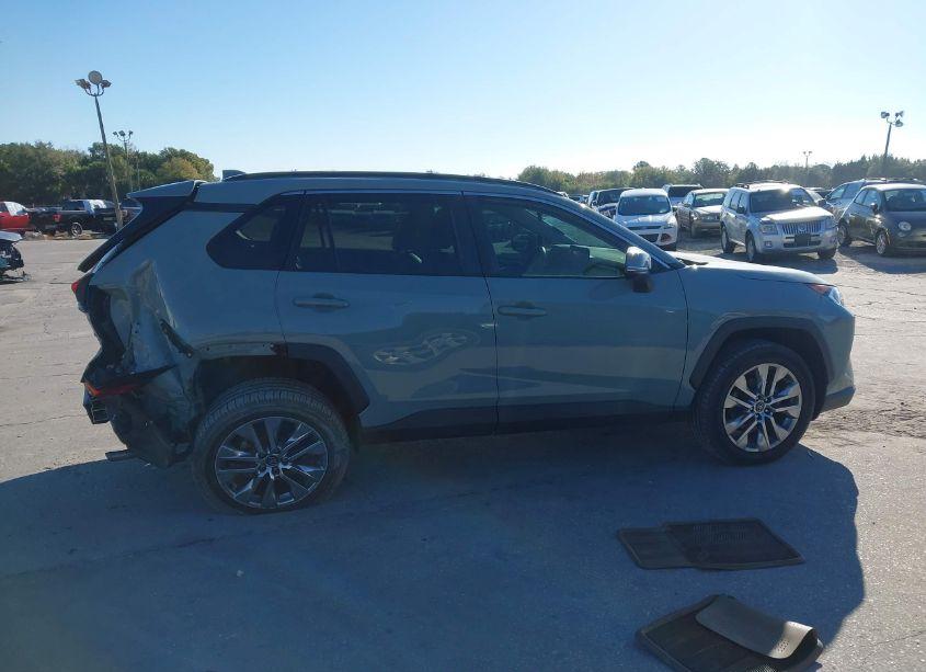 Photo 13 of 2020 Toyota Rav4 XLE PREMIUM (VIN 2T3C1RFV9LC081423)