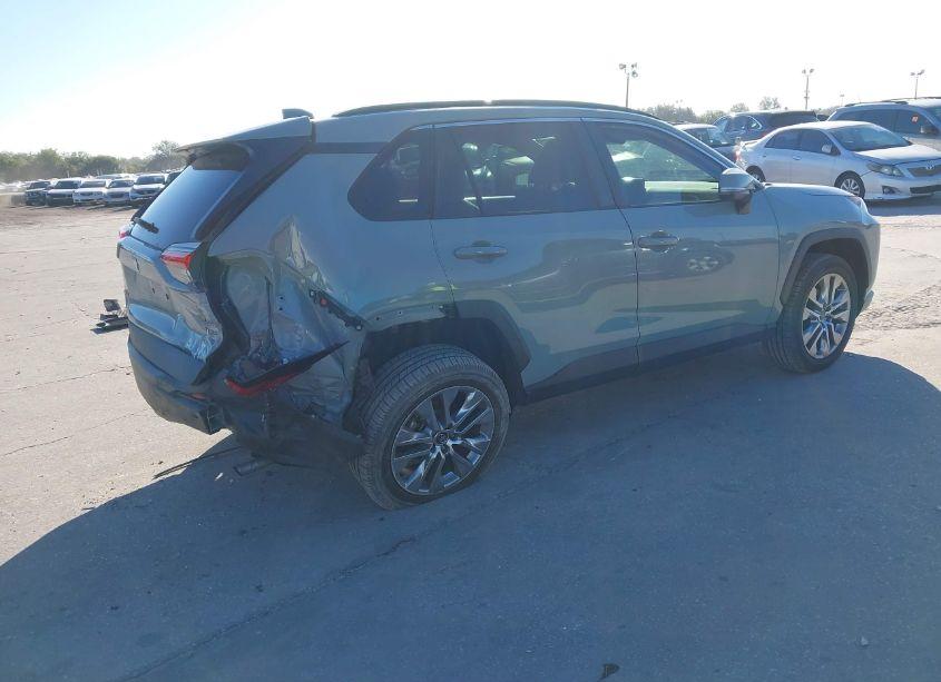 Photo 4 of 2020 Toyota Rav4 XLE PREMIUM (VIN 2T3C1RFV9LC081423)
