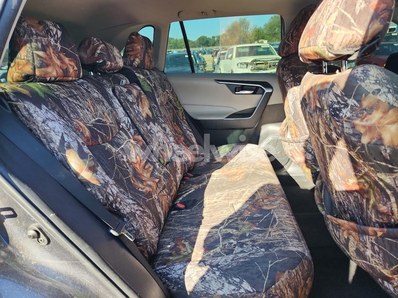 Photo 11 of 2021 TOYOTA RAV4 XLE PREMIUM (VIN 2T3C1RFV9MC121064)