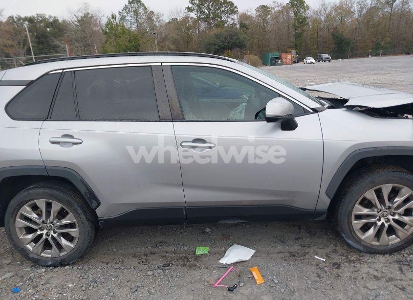 Photo 13 of 2021 Toyota Rav4 XLE PREMIUM (VIN 2T3C1RFV9MC124112)