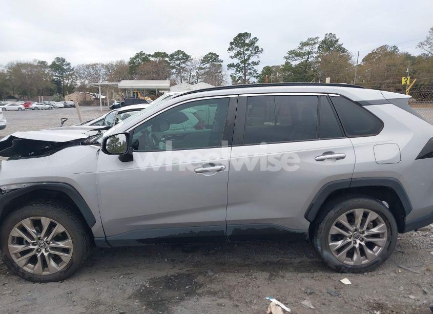 Photo 14 of 2021 Toyota Rav4 XLE PREMIUM (VIN 2T3C1RFV9MC124112)