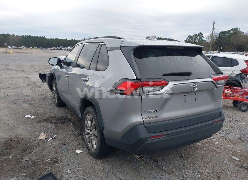 Photo 3 of 2021 Toyota Rav4 XLE PREMIUM (VIN 2T3C1RFV9MC124112)