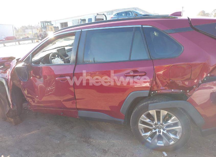 Photo 14 of 2021 Toyota Rav4 XLE PREMIUM (VIN 2T3C1RFV9MW165788)