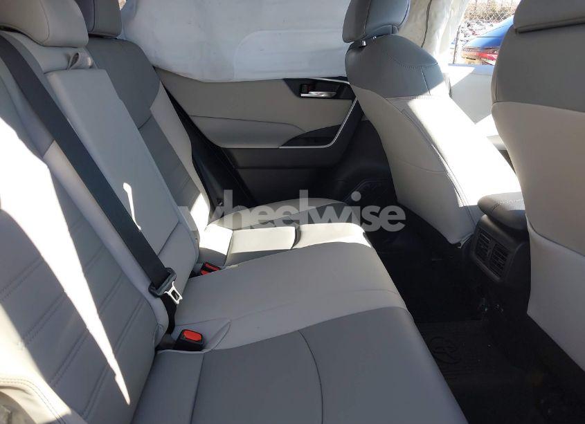 Photo 8 of 2021 Toyota Rav4 XLE PREMIUM (VIN 2T3C1RFV9MW165788)