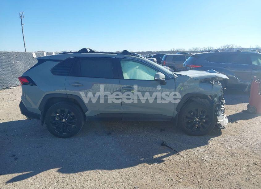 Photo 13 of 2021 Toyota Rav4 XLE PREMIUM (VIN 2T3C1RFV9MW173390)