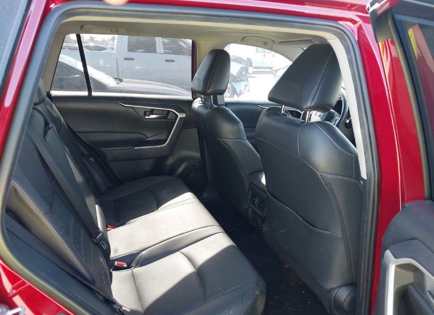 Photo 8 of 2021 Toyota Rav4 XLE PREMIUM (VIN 2T3C1RFV9MW173986)