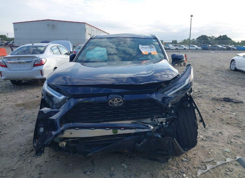 Photo 6 of 2022 Toyota Rav4 XLE PREMIUM (VIN 2T3C1RFV9NW207748)