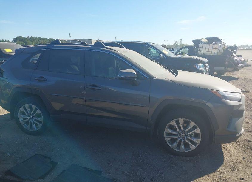 Photo 13 of 2023 Toyota Rav4 XLE PREMIUM (VIN 2T3C1RFV9PC250801)