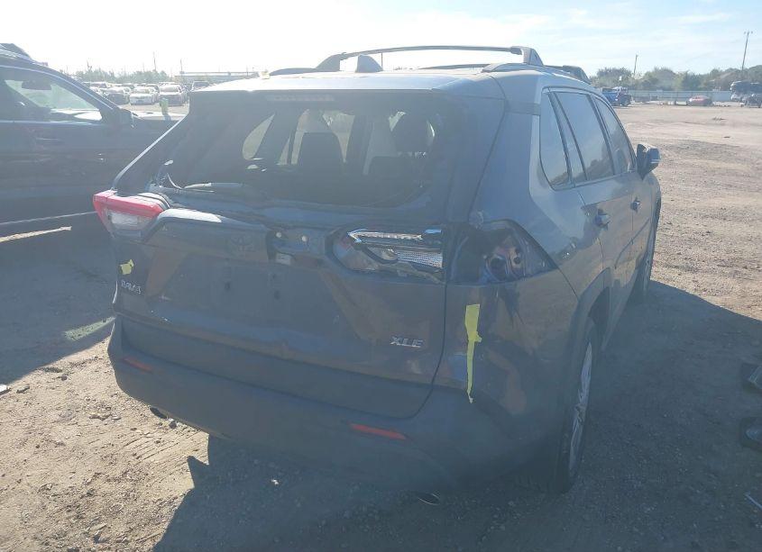 Photo 4 of 2023 Toyota Rav4 XLE PREMIUM (VIN 2T3C1RFV9PC250801)