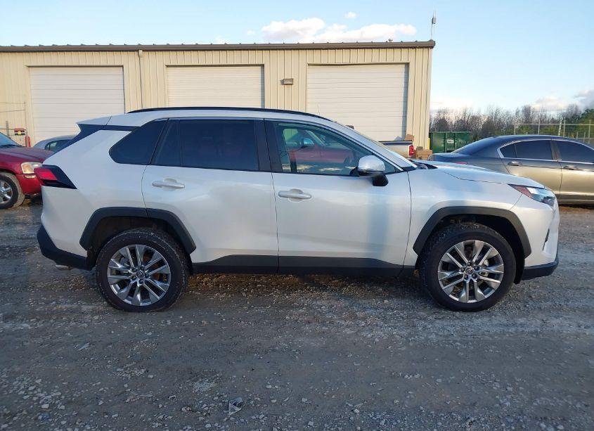 Photo 13 of 2024 Toyota Rav4 XLE PREMIUM (VIN 2T3C1RFV9RW345988)