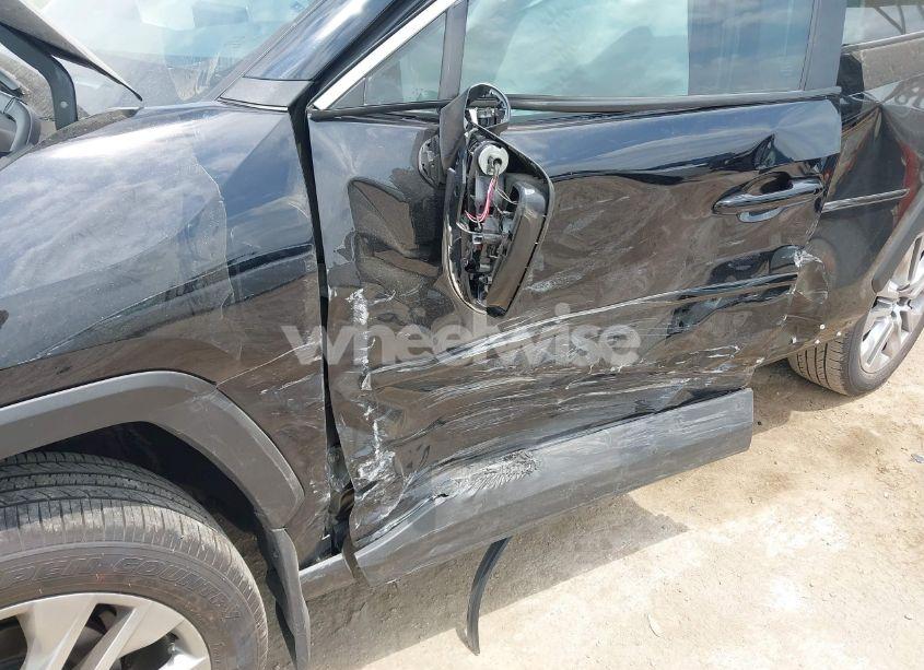 Photo 6 of 2025 Toyota Rav4 XLE PREMIUM (VIN 2T3C1RFV9SC323495)