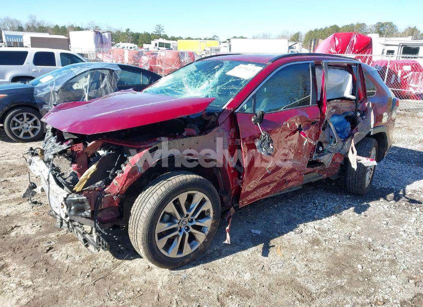 Photo 2 of 2019 Toyota Rav4 XLE PREMIUM (VIN 2T3C1RFVXKW017937)