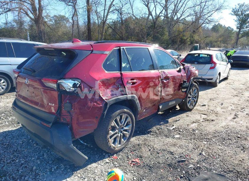 Photo 4 of 2019 Toyota Rav4 XLE PREMIUM (VIN 2T3C1RFVXKW017937)