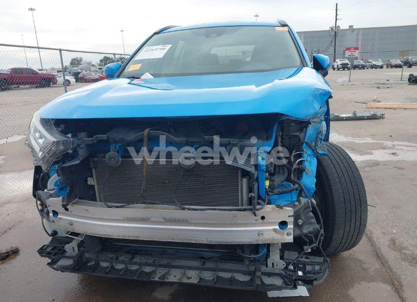 Photo 6 of 2020 Toyota Rav4 XLE PREMIUM (VIN 2T3C1RFVXLW086449)