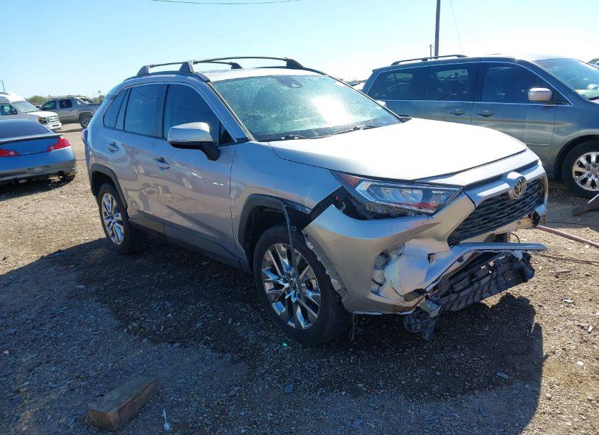 2020 Toyota Rav4 XLE PREMIUM (VIN 2T3C1RFVXLW095426) main photo