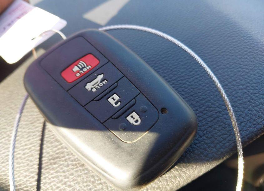 Photo 11 of 2020 Toyota Rav4 XLE PREMIUM (VIN 2T3C1RFVXLW095426)
