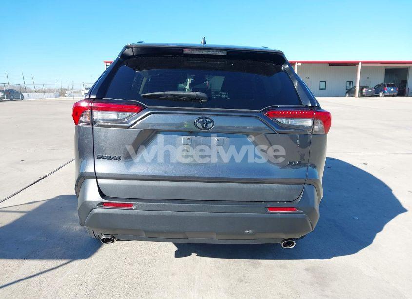 Photo 16 of 2021 Toyota Rav4 XLE PREMIUM (VIN 2T3C1RFVXMC103723)