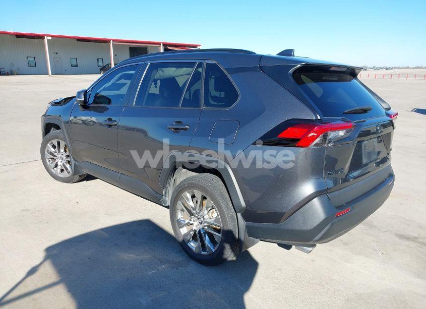 Photo 3 of 2021 Toyota Rav4 XLE PREMIUM (VIN 2T3C1RFVXMC103723)